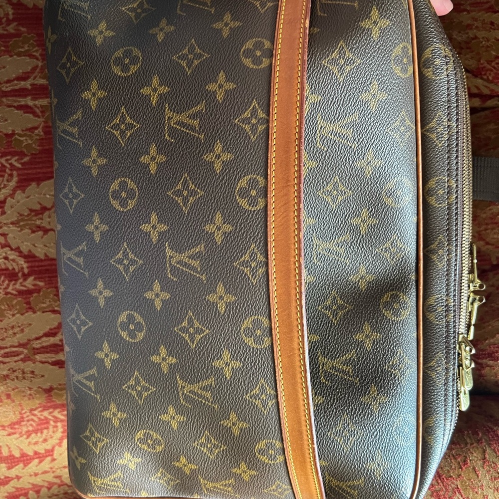 Louis Vuitton Reporter GM Bag